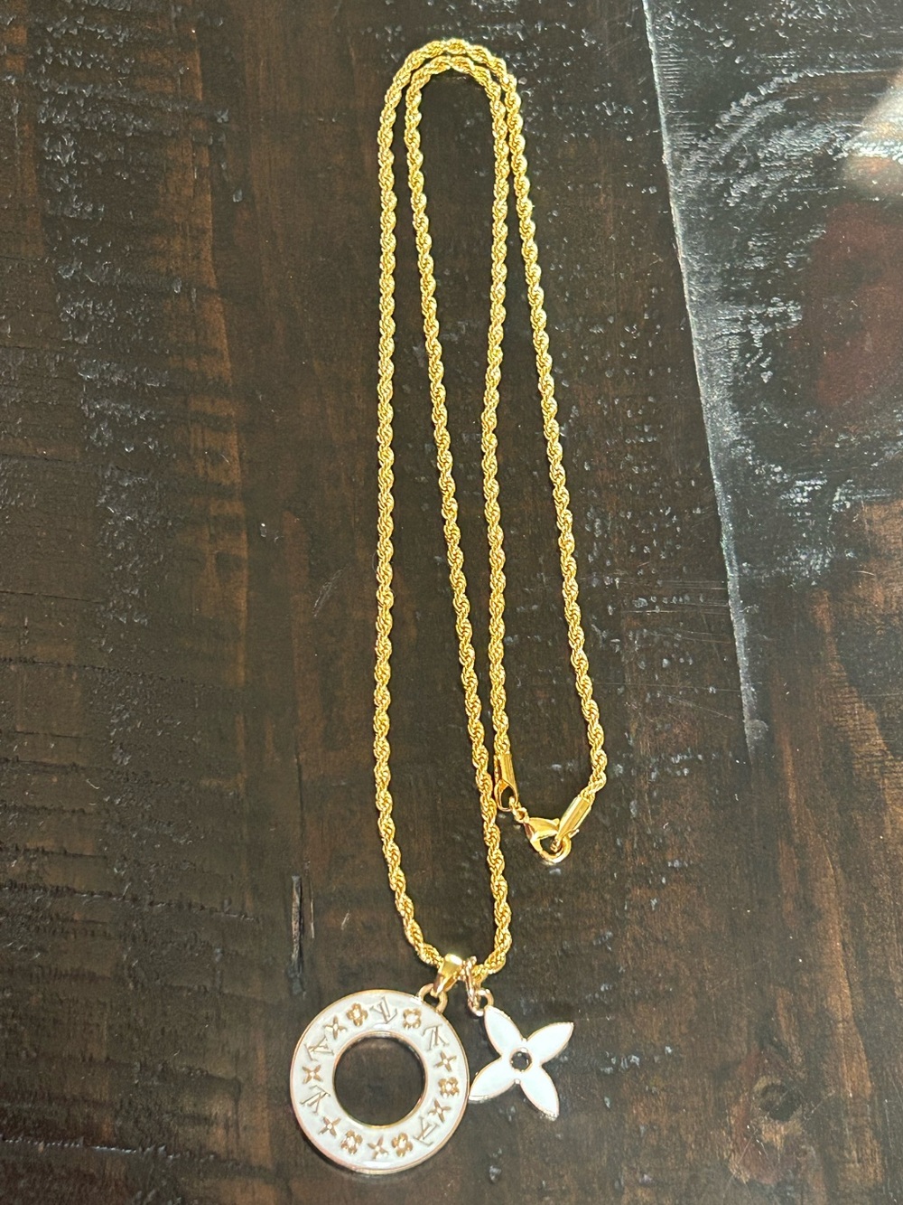 Authentic Louis Vuitton Star Blossom M Star Necklace - Picture 5 of 6